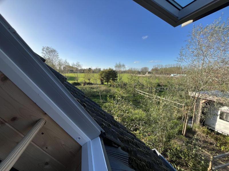 Apartment Boven De S L A G E R I J